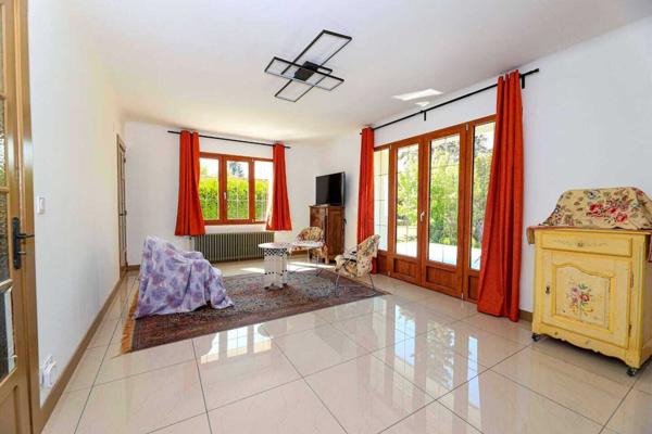 A 7 min de Fontainebleau au centre de BOURRON MARLOTTE 148 M² AU SOL