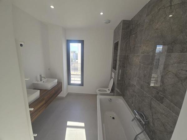 Maison  5 pièce(s) 160 m2