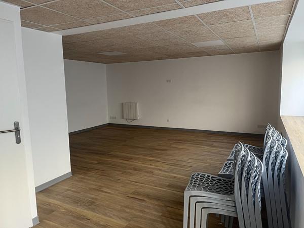 local commercial 57m² Migné-Auxances