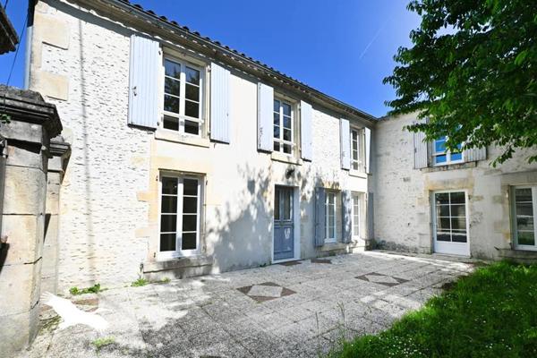 Maison à vendre 430 000 € Cognac 8 p 255 m² DPE C