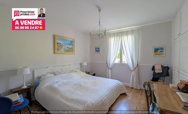 ELEGANTE VILLA DE PLAIN-PIED ET DE 4 CHAMBRES. 150 m² .Calme et résidentiel !