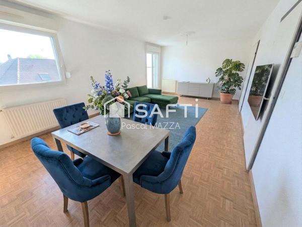 En plein centre, 4p de 80m² au dernier étage avec ascenseur, 2 chambres et balcon côté sud, cave et parking couvert sous/sol