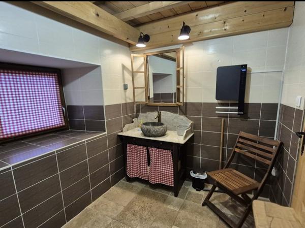 À vendre - Maison, 4 pièces située à Campan (65710)
