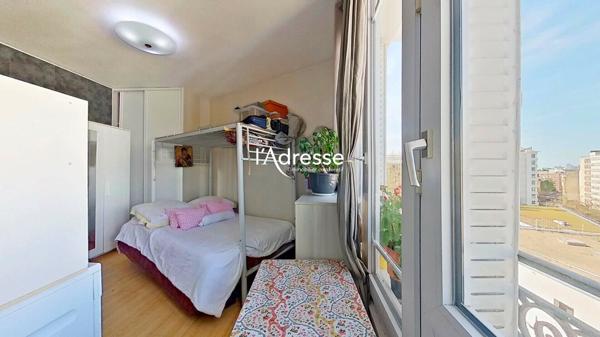 Studio de 15m² en étage élevé sans vis à vis - Paris 15e