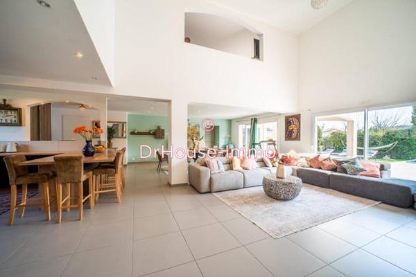 Maison à vendre 9 pièces de 250 m²