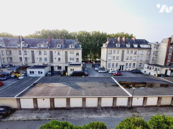 Compiègne, face à la gare