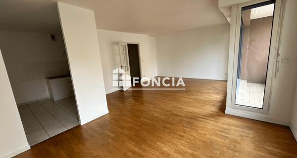 Location Appartement 3 pièces 73 m² - Lille 59800