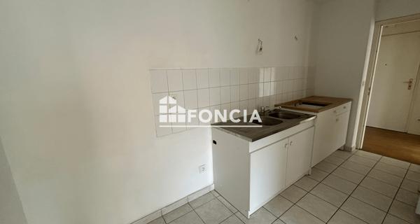 Location Appartement 3 pièces 73 m² - Lille 59800
