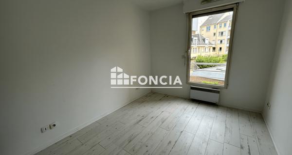 Location Appartement 3 pièces 73 m² - Lille 59800
