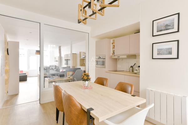 Versailles "Saint Louis" Superbe bureaux refaits par architecte de renom Versallaise - 45 m² Loyer 1 365 €/mois charges comprises **  - Référence  27427