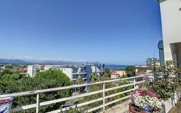 Appartement à vendre    3 pièces • 154,33 m2 Antibes