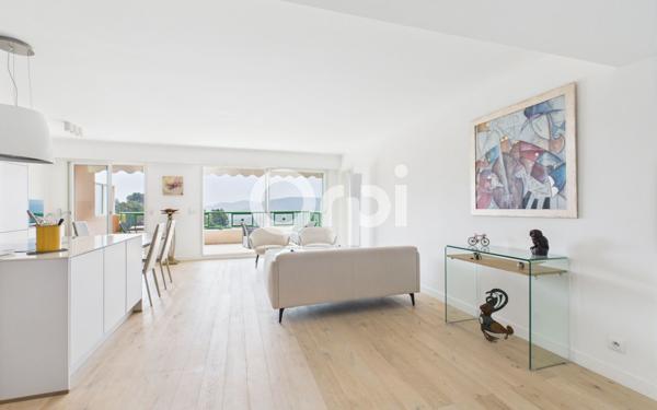 Appartement à vendre    4 pièces • 102,20 m2 Mandelieu-la-Napoule