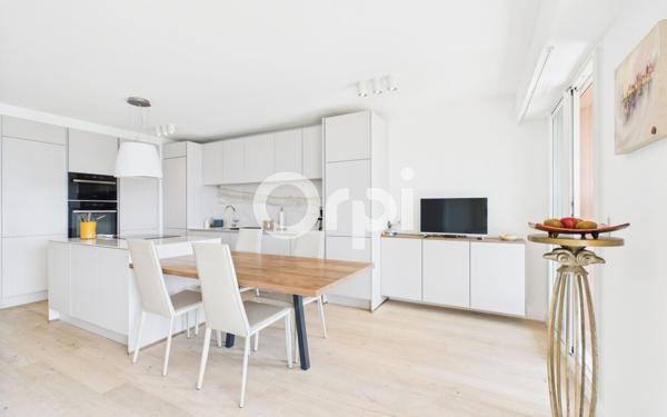 Appartement à vendre    4 pièces • 102,20 m2 Mandelieu-la-Napoule