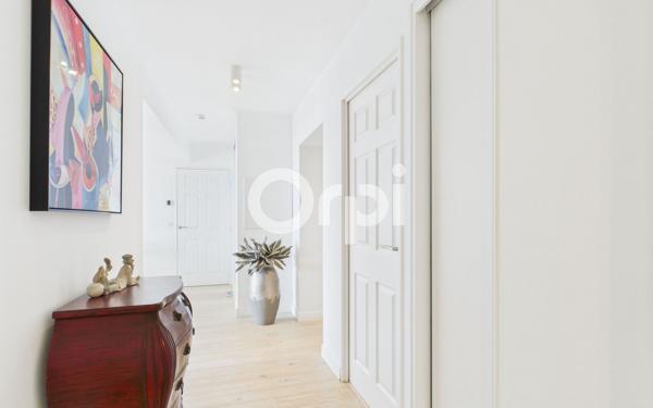 Appartement à vendre    4 pièces • 102,20 m2 Mandelieu-la-Napoule