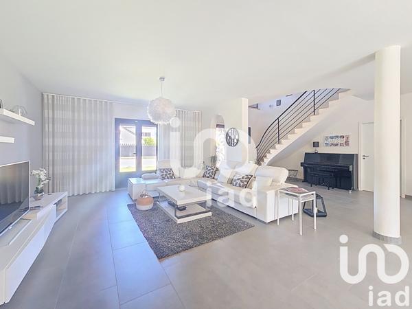 Maison à vendre 8 pièces 252 m² Gretz-Armainvilliers