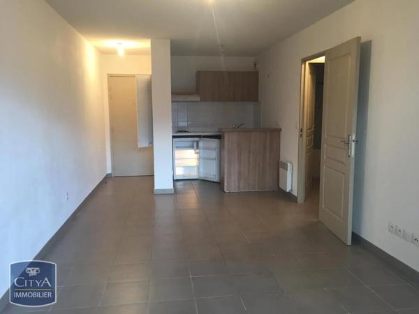 Appartement à louer 2 pièces 40.77m² Roquebrune-sur-Argens (83520)