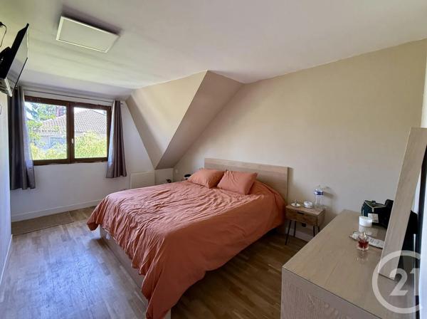 Maison à vendre  6 pièces - 152 m 2   LIVRY GARGAN  - 93