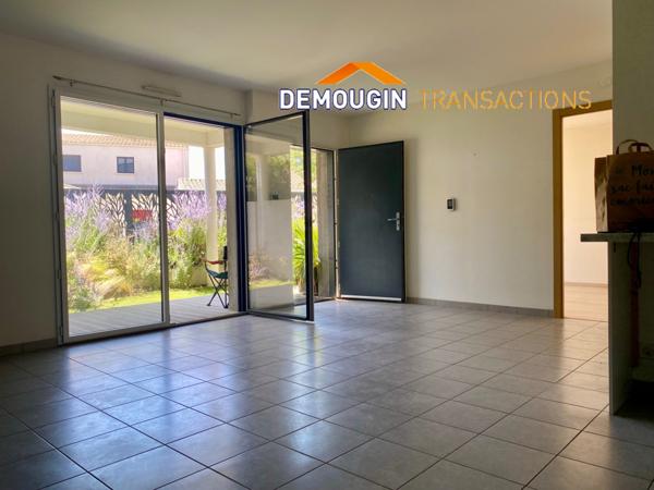 A PROXIMITE IMMEDIATE DU CENTRE VILLE – TYPE 2 AVEC JARDINET PRIVATIF