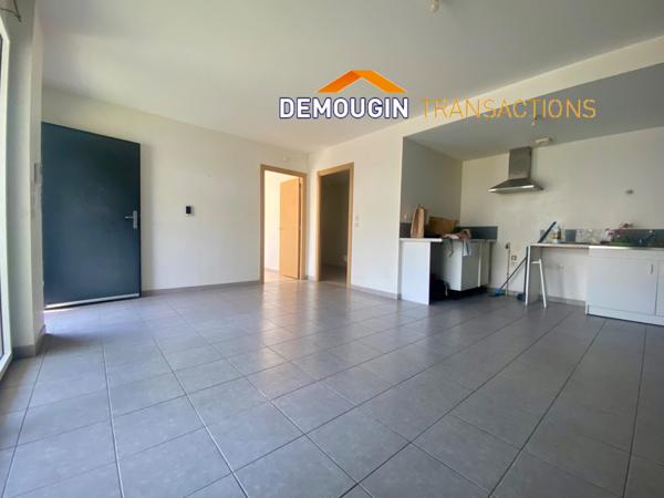 A PROXIMITE IMMEDIATE DU CENTRE VILLE – TYPE 2 AVEC JARDINET PRIVATIF