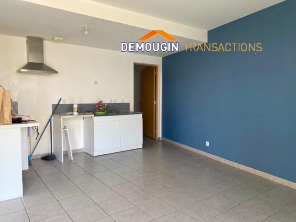 A PROXIMITE IMMEDIATE DU CENTRE VILLE – TYPE 2 AVEC JARDINET PRIVATIF