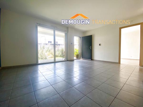 A PROXIMITE IMMEDIATE DU CENTRE VILLE – TYPE 2 AVEC JARDINET PRIVATIF