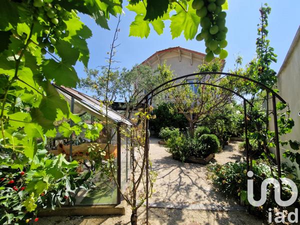 Maison à vendre 10 pièces 202 m² Châteaurenard