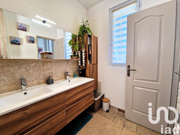 Maison à vendre 10 pièces 202 m² Châteaurenard