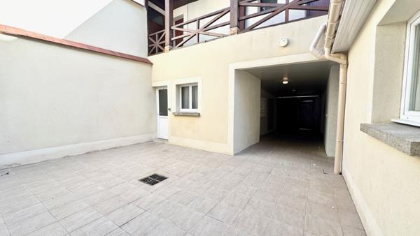 Immeuble Corbeil Essonnes 23 pièce(s) 447 m2