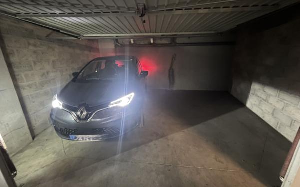 Stationnement à vendre    25 m2 Les Ulis