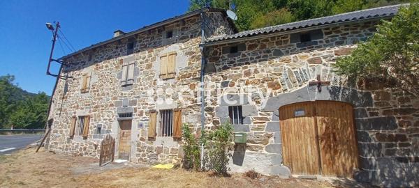 Maison
         3 pièces
        - 92 m² 135 000 € *