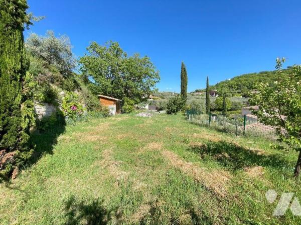 A vendre - Manosque (04) - Alpes de Haute Provence: Sur les hauteurs de Manosque, situé dans un...