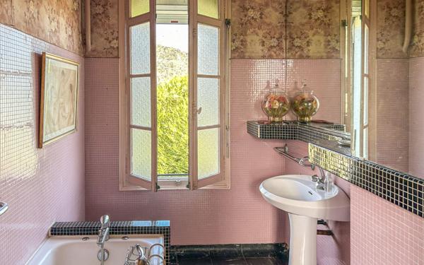 Maison à vendre    9 pièces • 245,75 m2 Gan