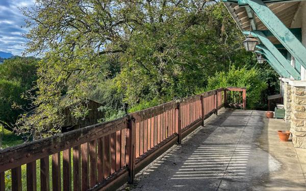 Maison à vendre    9 pièces • 245,75 m2 Gan