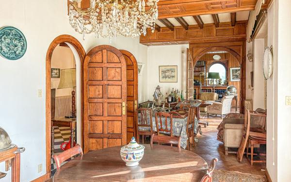 Maison à vendre    9 pièces • 245,75 m2 Gan