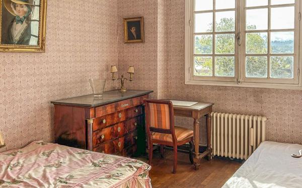 Maison à vendre    9 pièces • 245,75 m2 Gan