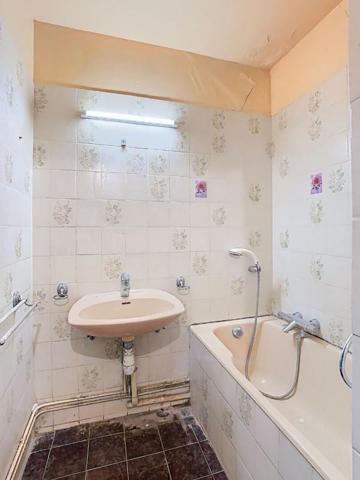 APPARTEMENT T4 - 2/3 CHAMBRES - GARAGE/BOX - BALCON - CAVE - 60290 RANTIGNY