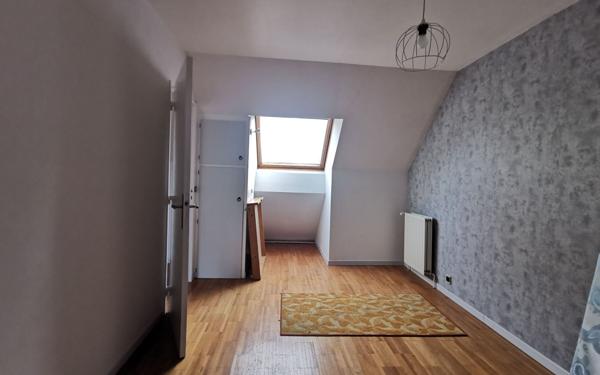 Maison à vendre    5 pièces • 152 m2 Varennes-Jarcy