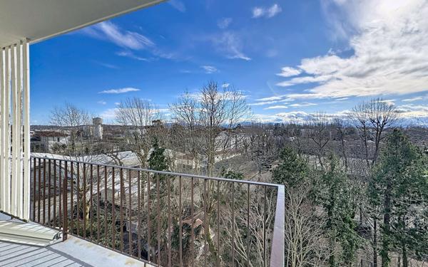 Appartement à vendre    2 pièces • 60,44 m2 Bayonne