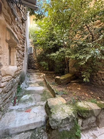 Maison de ville 80 m² + Dépendance avec cour et garage