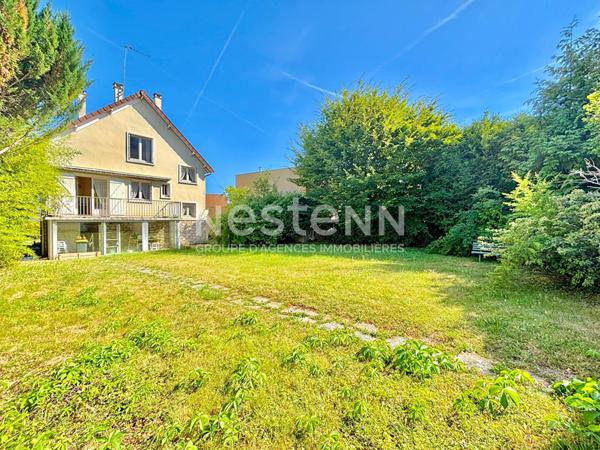 Maison individuelle a renover - Jardin clos - Sous-sol total - proche de la poste a Verrieres-le-Buisson