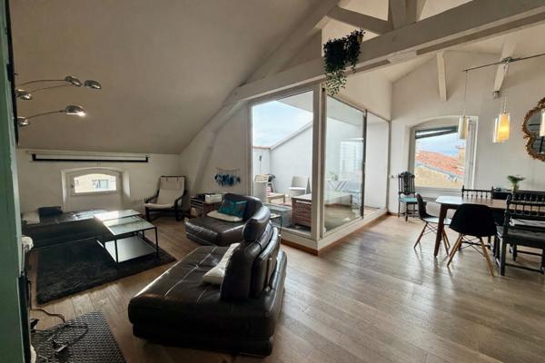 Saint-Just- Dernier étage-Appartement Marseille 5 pièces 166 m2 avec terrasse de 14m2