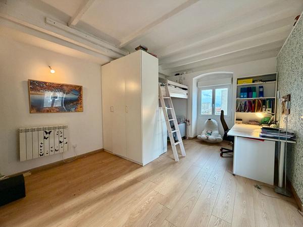 Saint-Just- Dernier étage-Appartement Marseille 5 pièces 166 m2 avec terrasse de 14m2