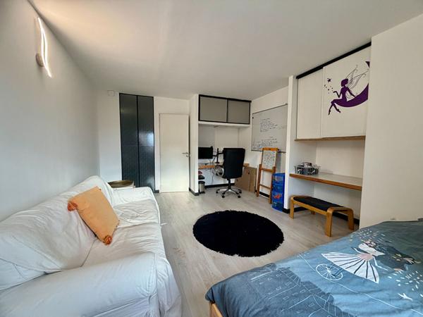 Saint-Just- Dernier étage-Appartement Marseille 5 pièces 166 m2 avec terrasse de 14m2