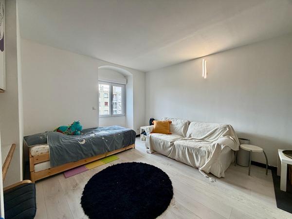 Saint-Just- Dernier étage-Appartement Marseille 5 pièces 166 m2 avec terrasse de 14m2