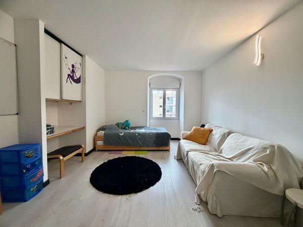 Saint-Just- Dernier étage-Appartement Marseille 5 pièces 166 m2 avec terrasse de 14m2