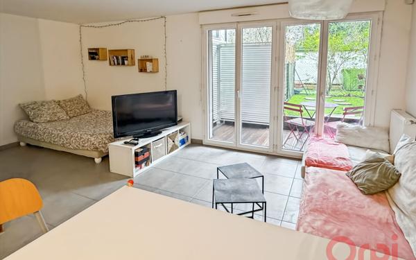 Appartement à vendre    1 pièce • 33 m2 Romainville
