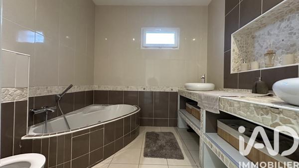 Maison à vendre 6 pièces 165 m² Naintré