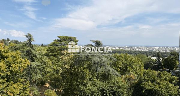 Location Appartement 5 pièces 110.02 m² - Caluire-et-cuire 69300