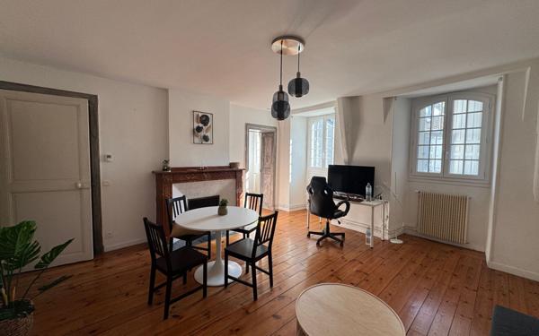 Appartement à vendre    2 pièces • 52 m2 Pau