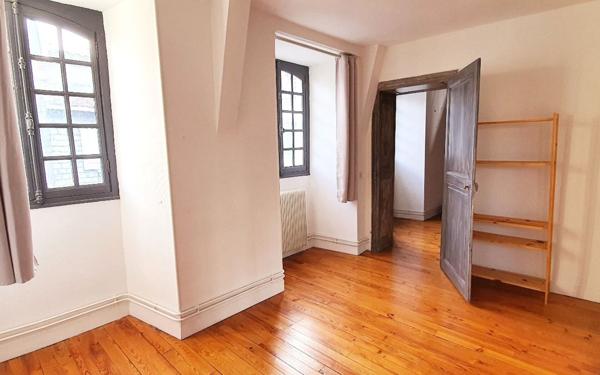Appartement à vendre    2 pièces • 52 m2 Pau